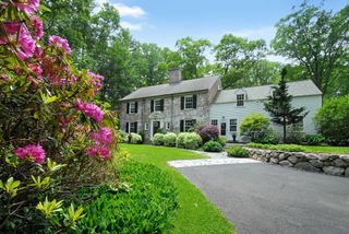 96 Lexington Road, Lincoln, MA 01773