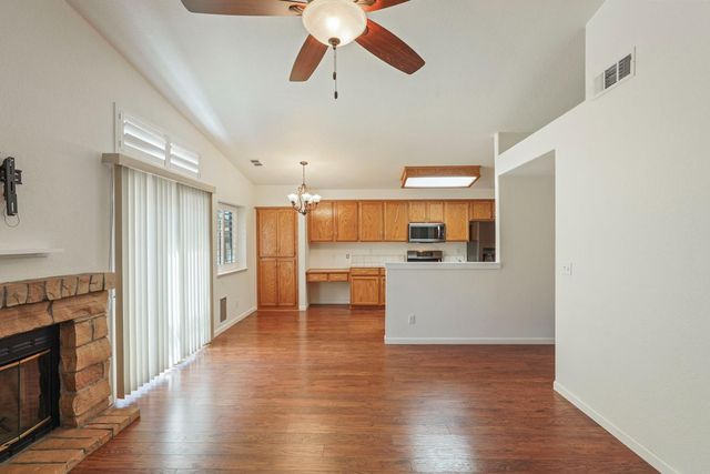 2109 Bluejay Way, Lodi, CA 95240