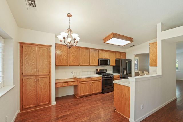 2109 Bluejay Way, Lodi, CA 95240