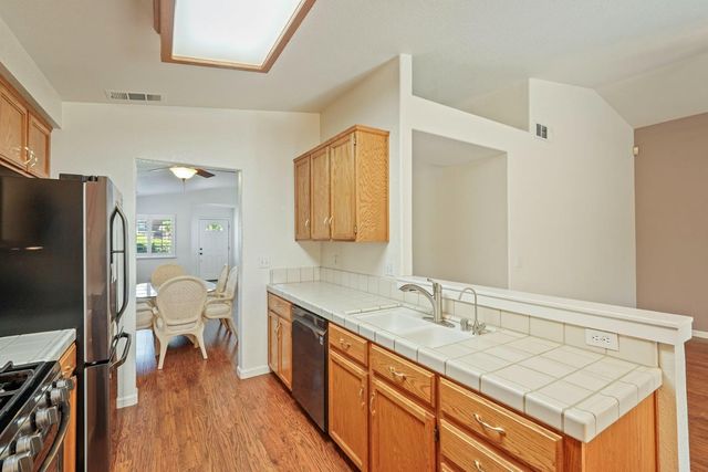 2109 Bluejay Way, Lodi, CA 95240