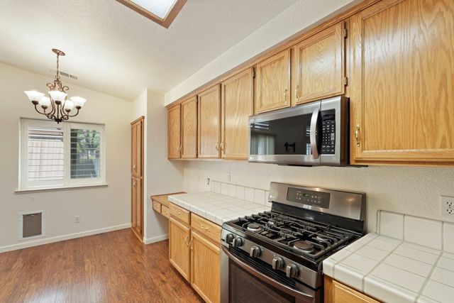 2109 Bluejay Way, Lodi, CA 95240