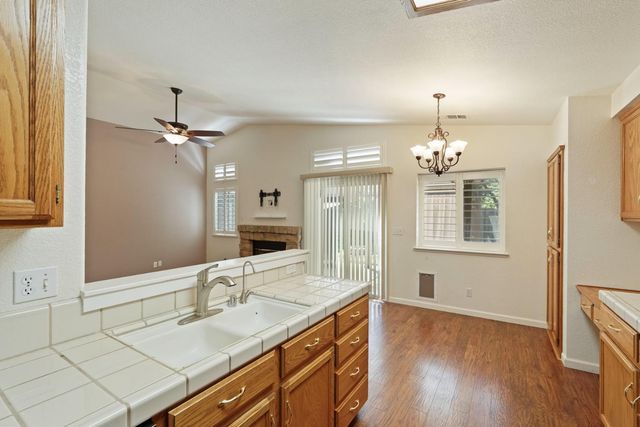 2109 Bluejay Way, Lodi, CA 95240