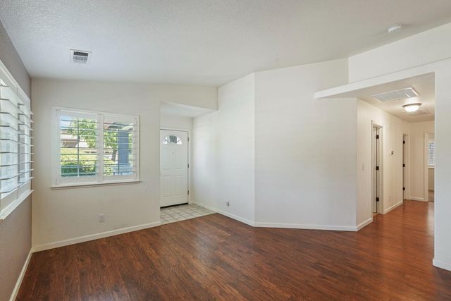 2109 Bluejay Way, Lodi, CA 95240