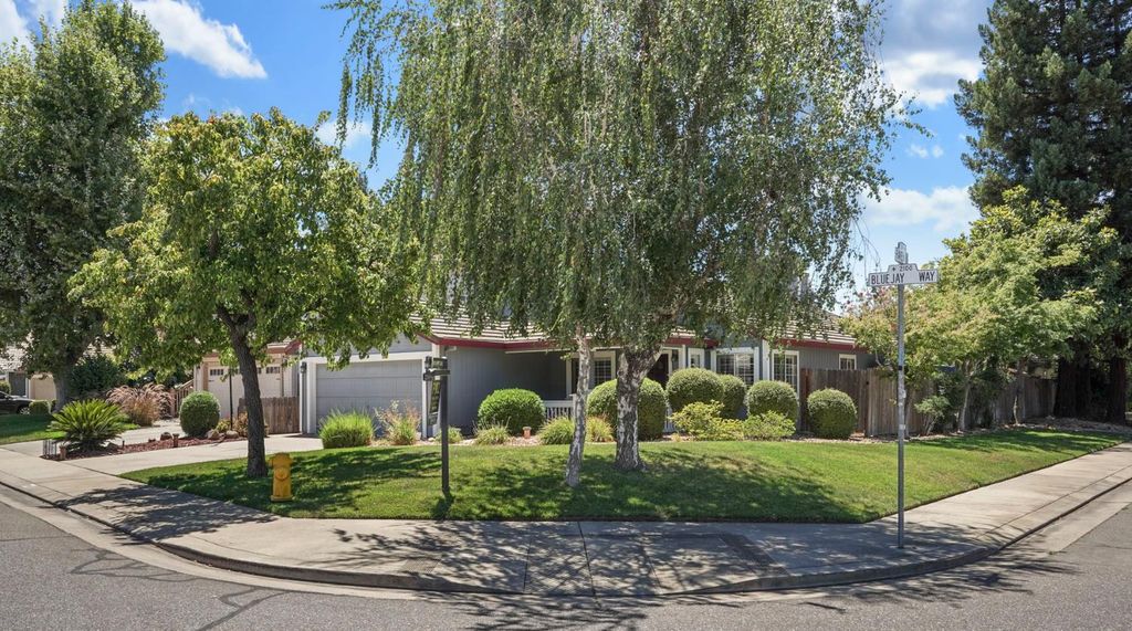 2109 Bluejay Way, Lodi, CA 95240