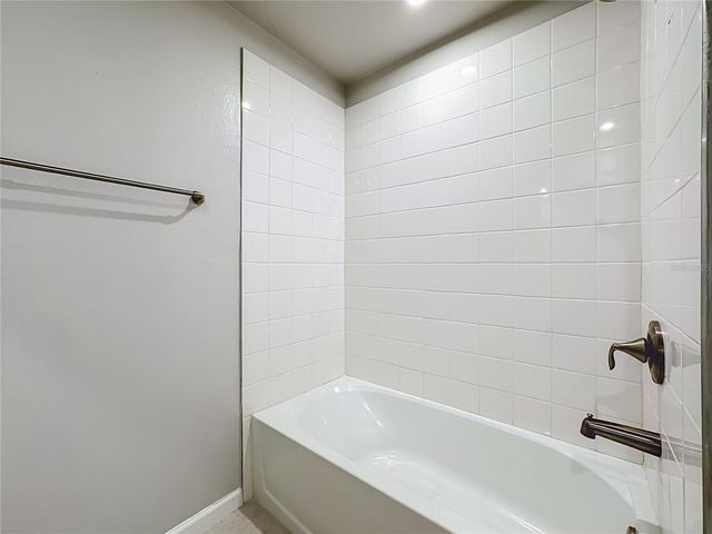 5517 COACHWOOD COVE, Bradenton, FL 34211