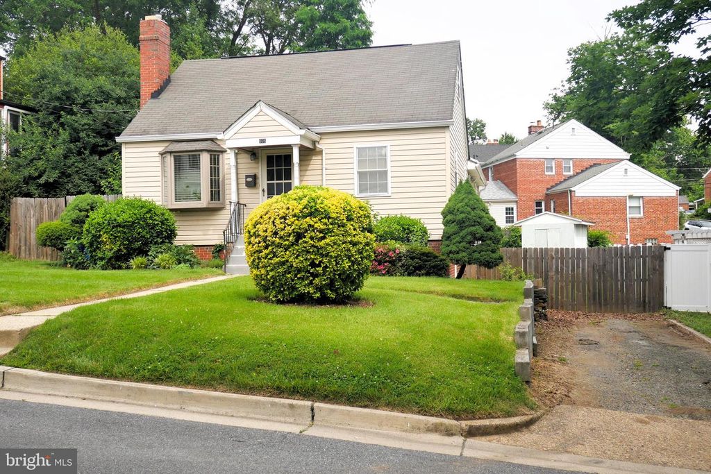 809 LANGLEY DR, Silver Spring, MD 20901