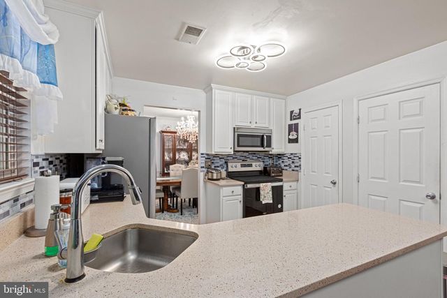 4796 PEARSON DR, Woodbridge, VA 22193
