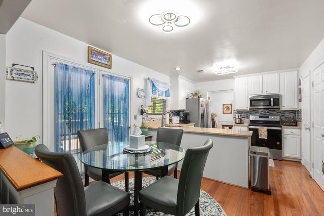 4796 PEARSON DR, Woodbridge, VA 22193