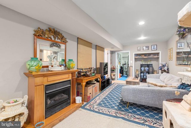 4796 PEARSON DR, Woodbridge, VA 22193