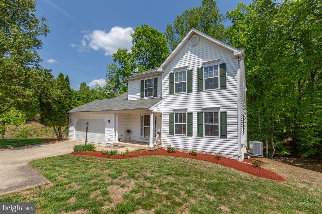 4796 PEARSON DR, Woodbridge, VA 22193