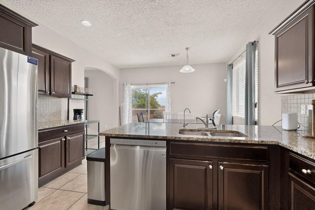 8944 Mission Ridge Drive NW, Albuquerque, NM 87114