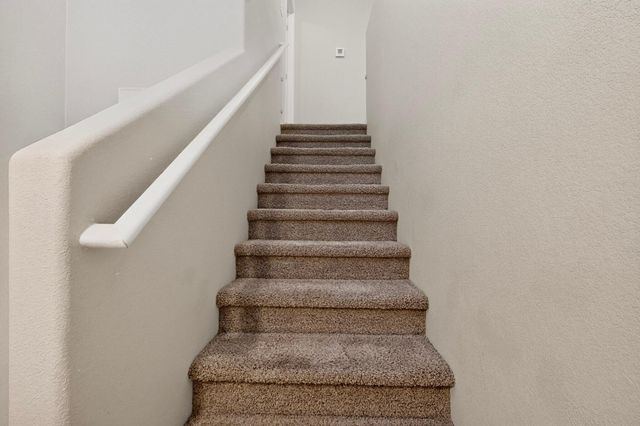 8944 Mission Ridge Drive NW, Albuquerque, NM 87114