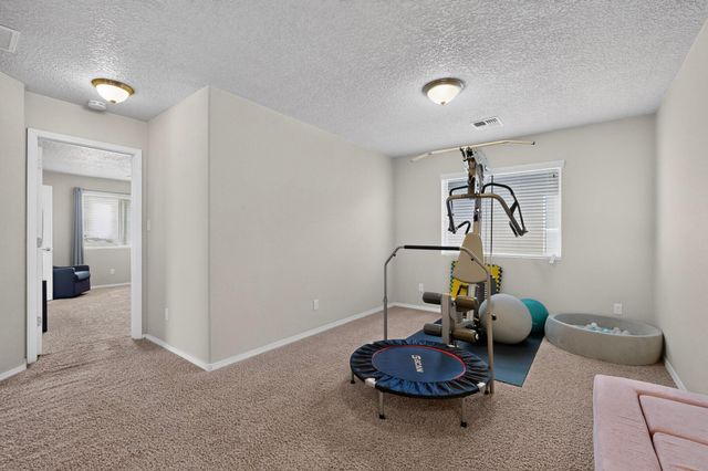 8944 Mission Ridge Drive NW, Albuquerque, NM 87114