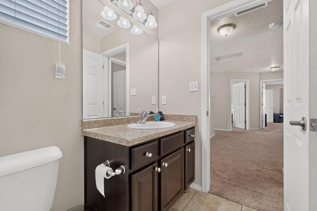 8944 Mission Ridge Drive NW, Albuquerque, NM 87114