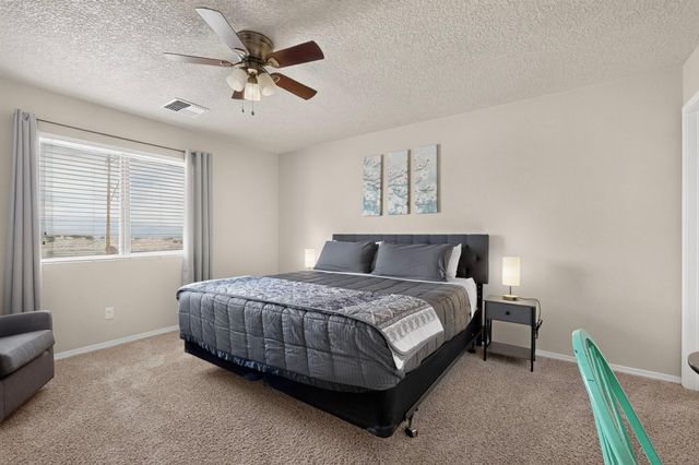 8944 Mission Ridge Drive NW, Albuquerque, NM 87114