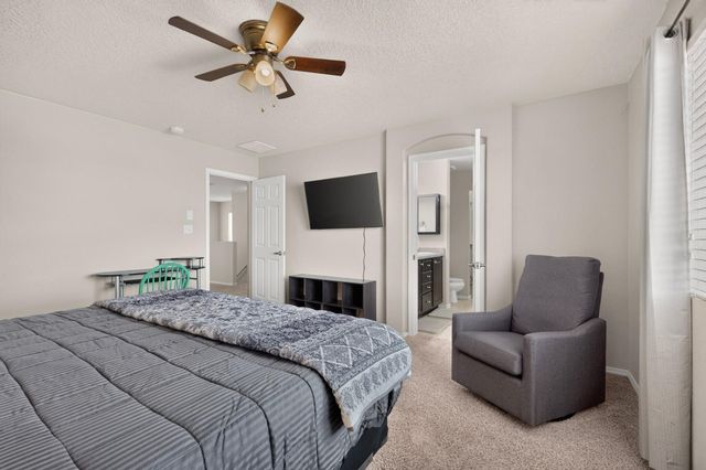 8944 Mission Ridge Drive NW, Albuquerque, NM 87114