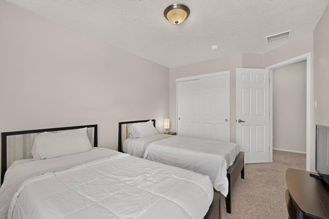 8944 Mission Ridge Drive NW, Albuquerque, NM 87114