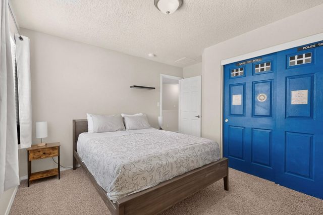 8944 Mission Ridge Drive NW, Albuquerque, NM 87114