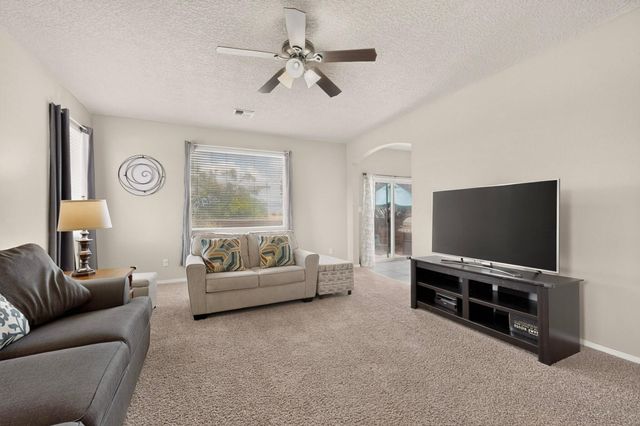 8944 Mission Ridge Drive NW, Albuquerque, NM 87114