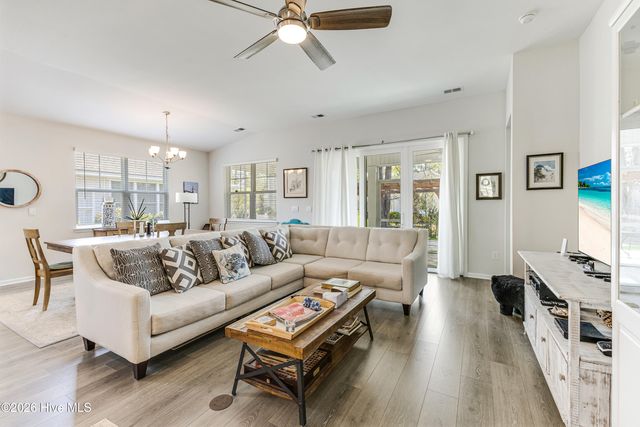 8718 Nottoway Avenue NW, Calabash, NC 28467