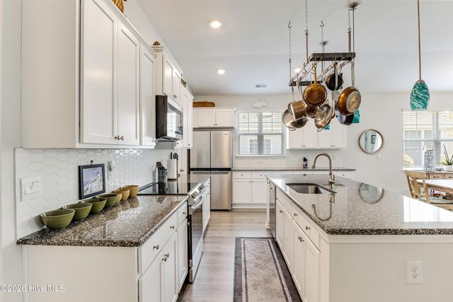 8718 Nottoway Avenue NW, Calabash, NC 28467