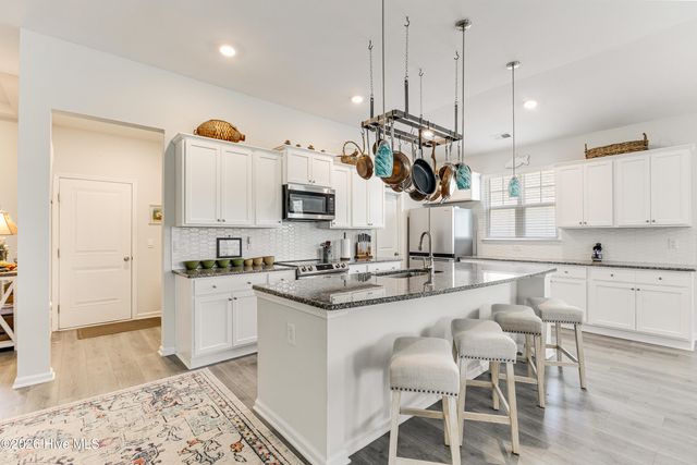 8718 Nottoway Avenue NW, Calabash, NC 28467