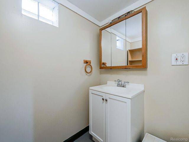3408 Fieldview Avenue, West Bloomfield Charter Township, MI 48324