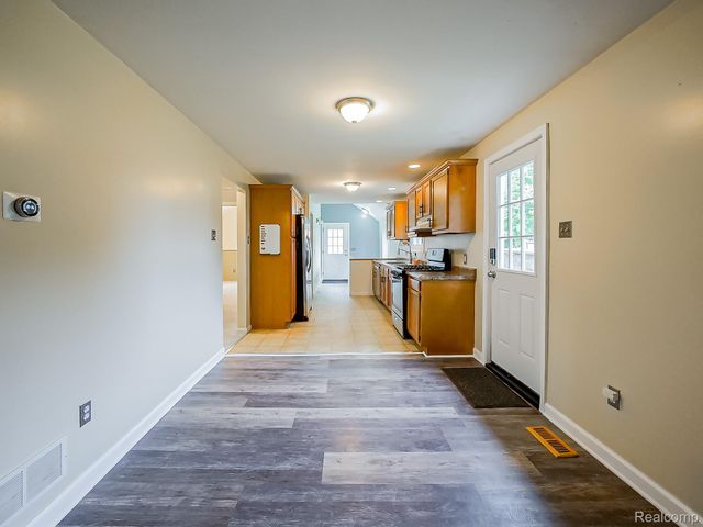 3408 Fieldview Avenue, West Bloomfield Charter Township, MI 48324