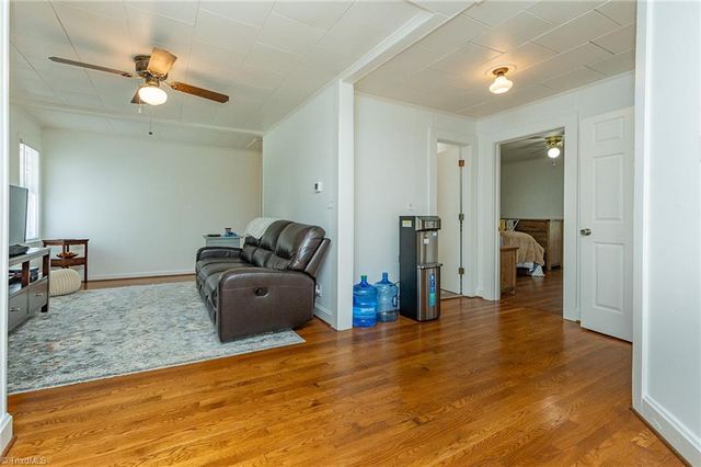 606 3rd Avenue, Mayodan, NC 27027