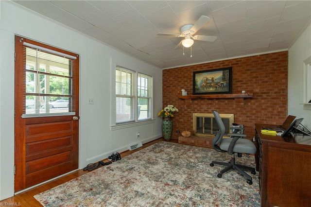 606 3rd Avenue, Mayodan, NC 27027