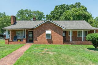 606 3rd Avenue, Mayodan, NC 27027