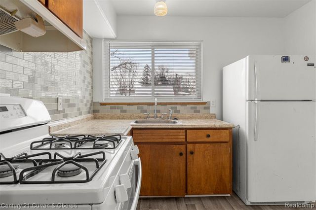 4994 Campbell Street, Dearborn Heights, MI 48125