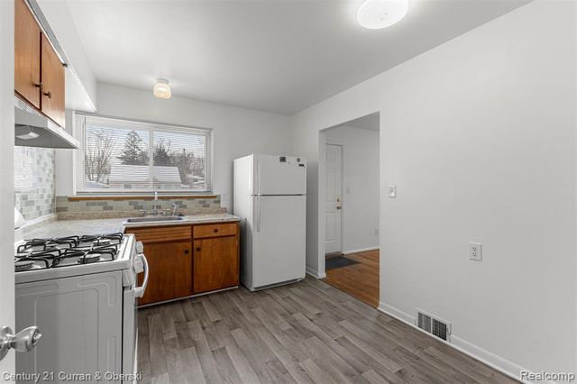 4994 Campbell Street, Dearborn Heights, MI 48125