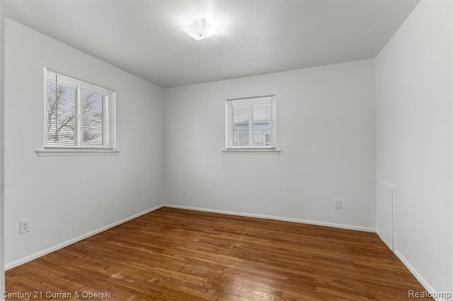 4994 Campbell Street, Dearborn Heights, MI 48125