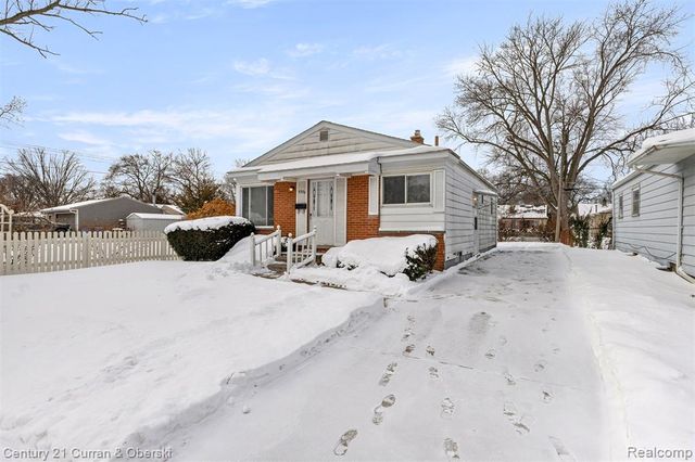 4994 Campbell Street, Dearborn Heights, MI 48125