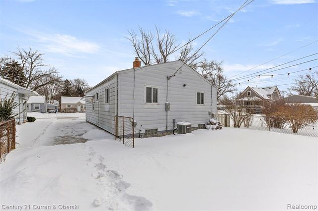 4994 Campbell Street, Dearborn Heights, MI 48125