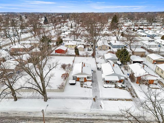 4994 Campbell Street, Dearborn Heights, MI 48125