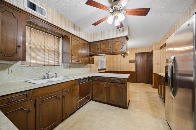 7914 Windswept Lane, Houston, TX 77063