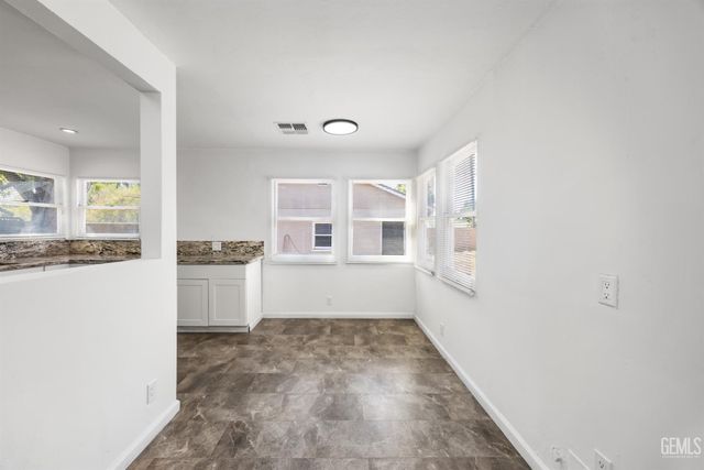 135 A Street, Bakersfield, CA 93304