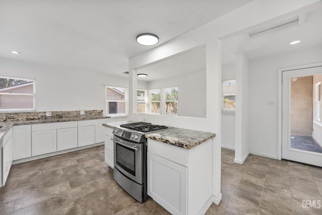 135 A Street, Bakersfield, CA 93304