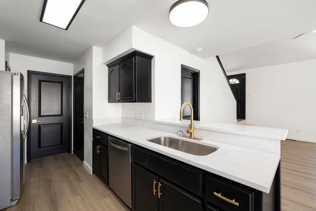 826 S Hickory Lane, Nixa, MO 65714