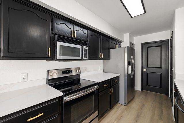 826 S Hickory Lane, Nixa, MO 65714