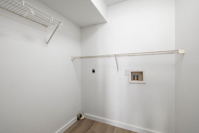 826 S Hickory Lane, Nixa, MO 65714