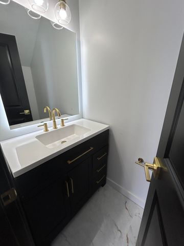 826 S Hickory Lane, Nixa, MO 65714