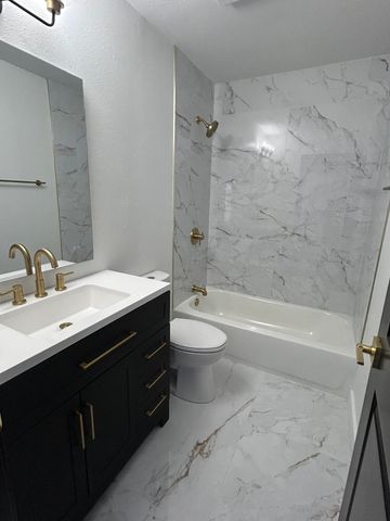 826 S Hickory Lane, Nixa, MO 65714