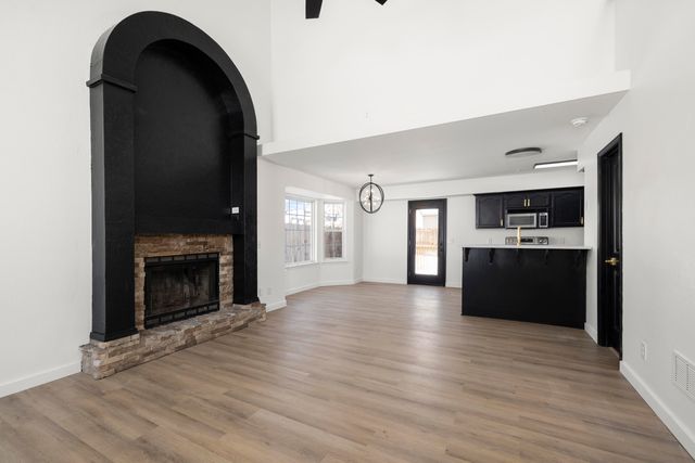 826 S Hickory Lane, Nixa, MO 65714