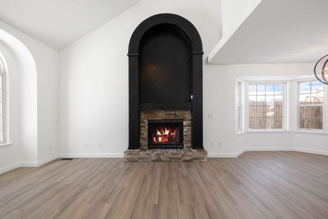 826 S Hickory Lane, Nixa, MO 65714