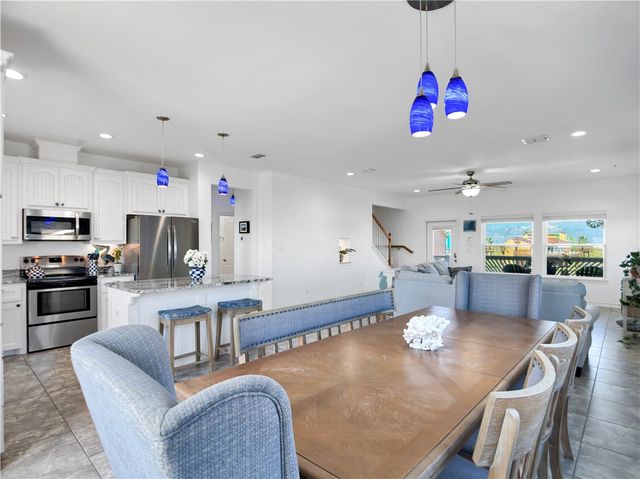 153 Beach View, Port Aransas, TX 78373