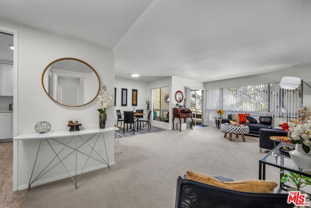 6275 Canterbury Drive 302, Culver City, CA 90230