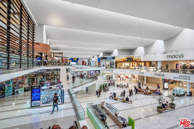 6275 Canterbury Drive 302, Culver City, CA 90230